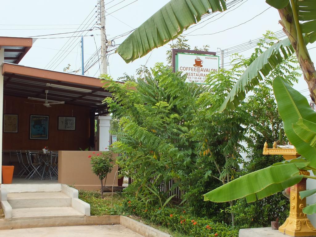 Avalon Residence Savannakhet Bagian luar foto