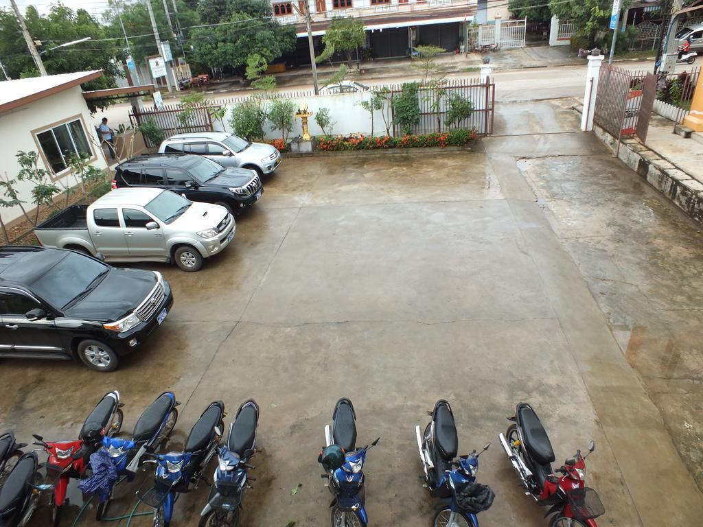 Avalon Residence Savannakhet Bagian luar foto