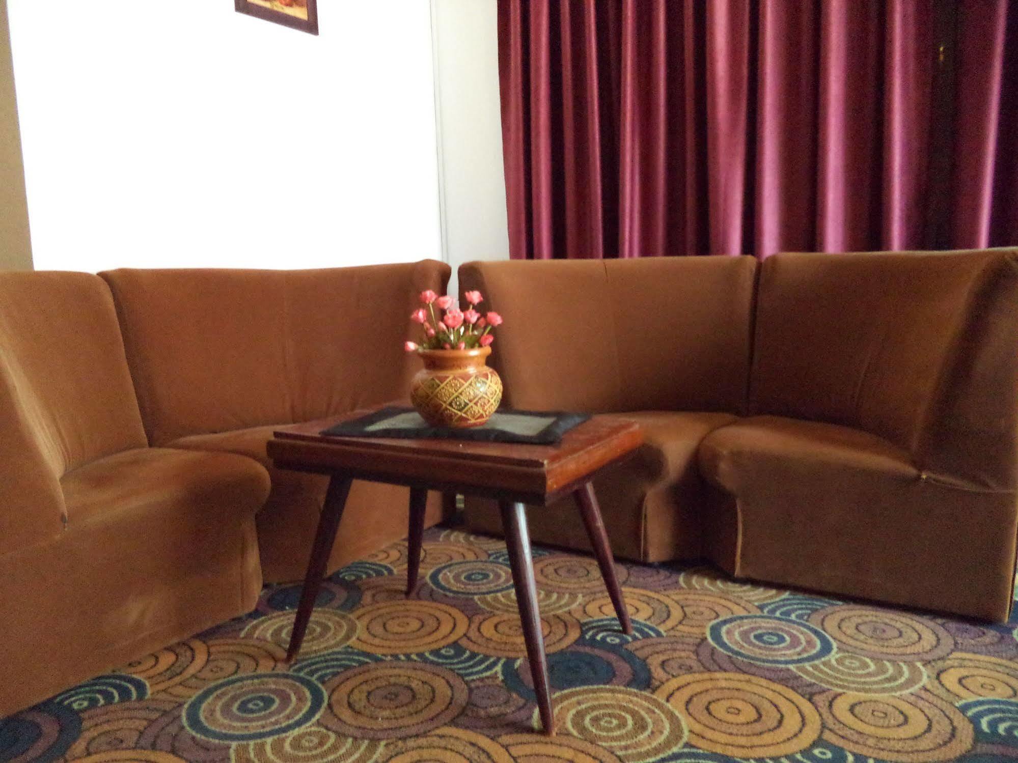 Avalon Residence Savannakhet Bagian luar foto