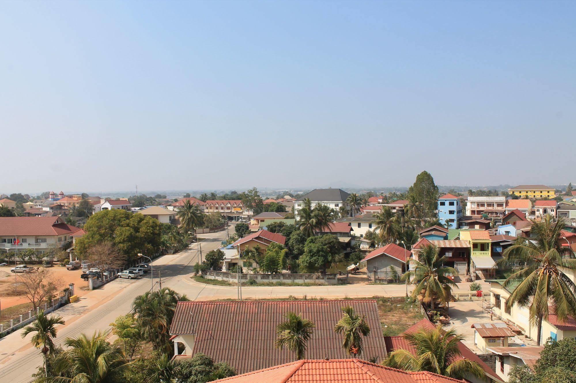 Avalon Residence Savannakhet Bagian luar foto