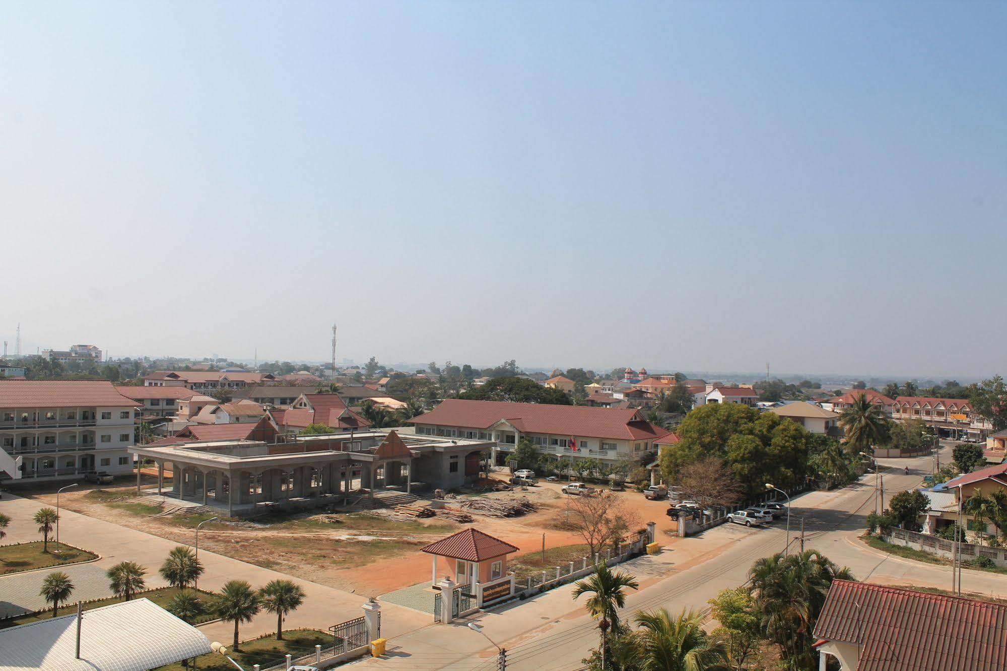 Avalon Residence Savannakhet Bagian luar foto
