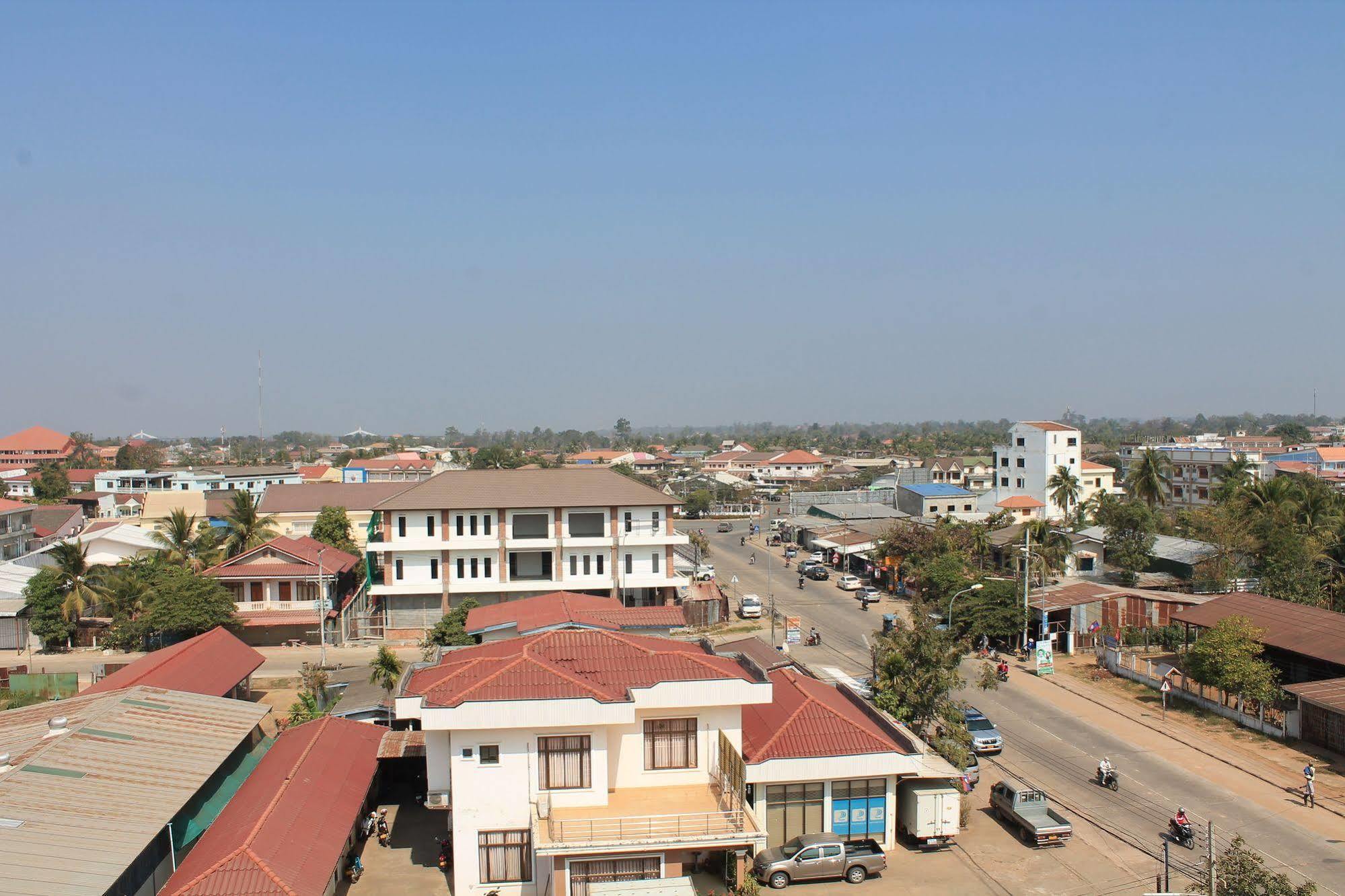 Avalon Residence Savannakhet Bagian luar foto