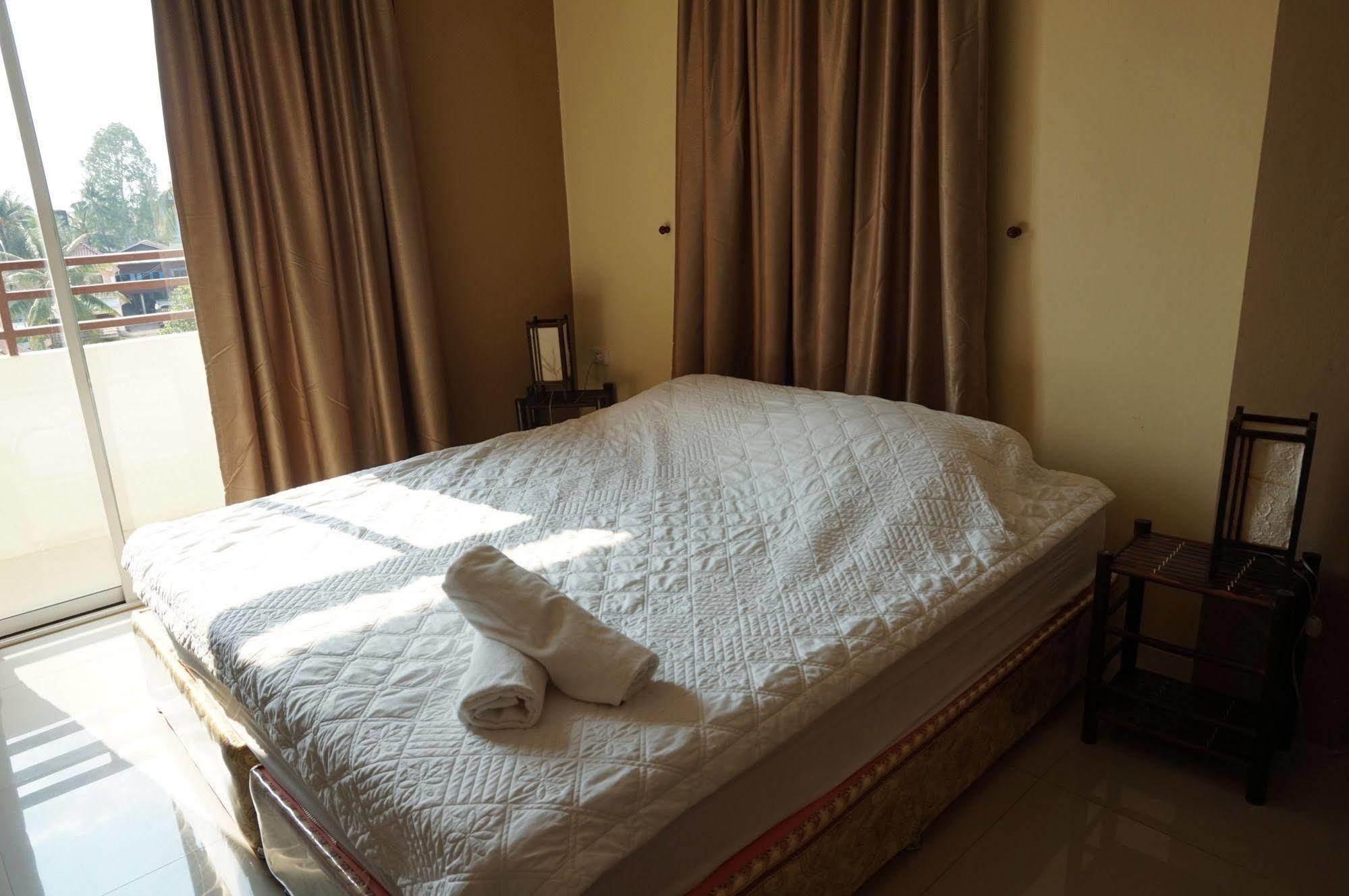 Avalon Residence Savannakhet Bagian luar foto